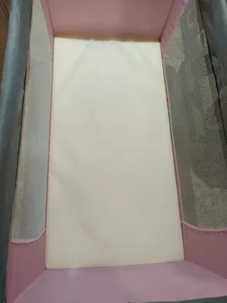 Cuna de viaje + colchón