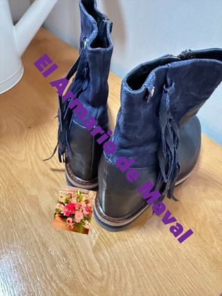Botines Belle Vie Azul con Flecos