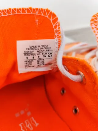 Deportivas Converse Naranja y Blanco