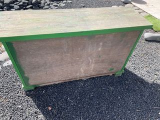 Mueble de madera para restaurar
