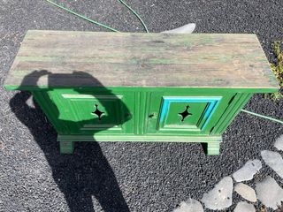 Mueble de madera para restaurar