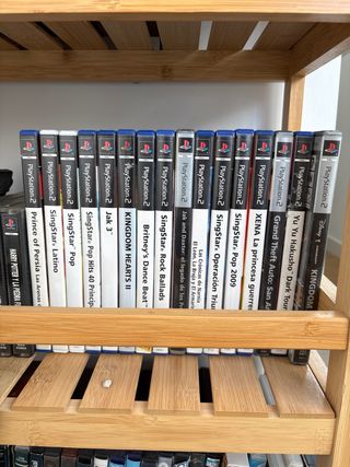Consola PS2 + 16 Juegos + 2 Mandos