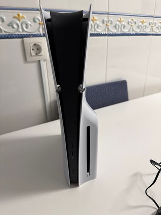 Playstation 5 Slim Digital y 2 Mandos