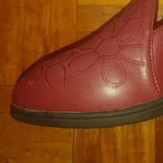 Zapatos de tacón burdeos con flores - 40