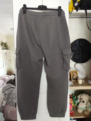 Pantalón cargo Zara gris mujer
