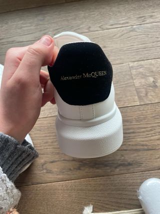 Scarpe Alexander McQueen bianche e nere