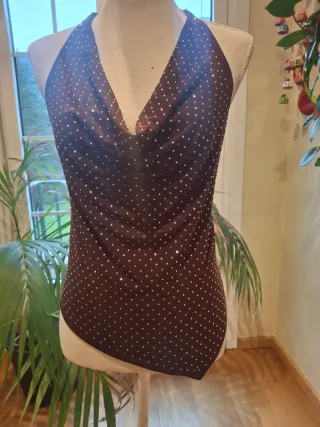 Top halter con cristales