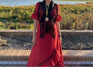 Bata Rociera Roja Lunares Negros