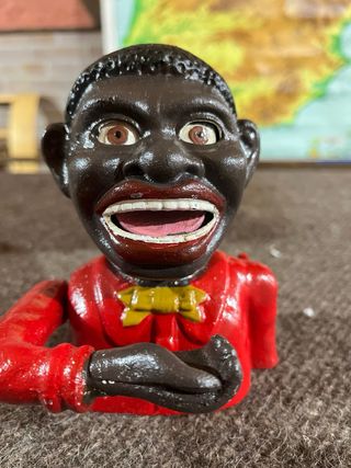 Antigua hucha de hierro