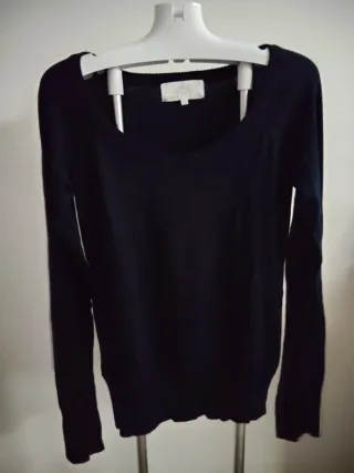 Jersey azul marino cuello pico