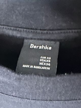 Camiseta Bershka Oversize Negra Letras Blancas