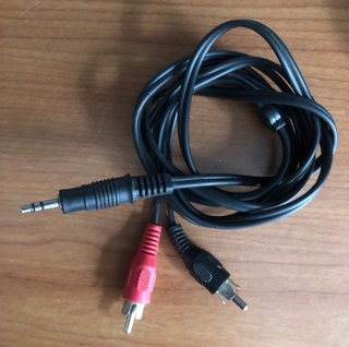 Variedad de conexiones cables sonido, imagen, etc