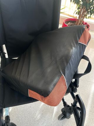 Silla ruedas plegable de acero + cojin antiescaras