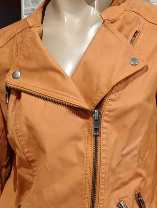 Giubbotto effetto pelle color pesca