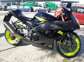 SUZUKI GSXR1000(K6). Contacto a traves de Wallapop