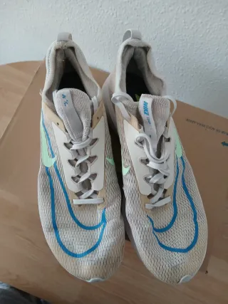 Nike Zoom Fly 4 Beige/Azul