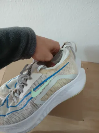Nike Zoom Fly 4 Beige/Azul