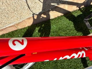 Bicicleta Woom 2 roja