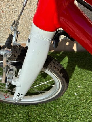 Bicicleta Woom 2 roja