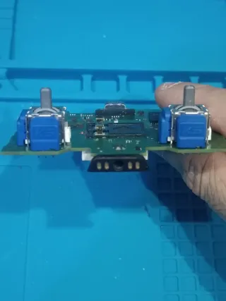 Mando PS5 Flores y  joysticks TMR magnéticos