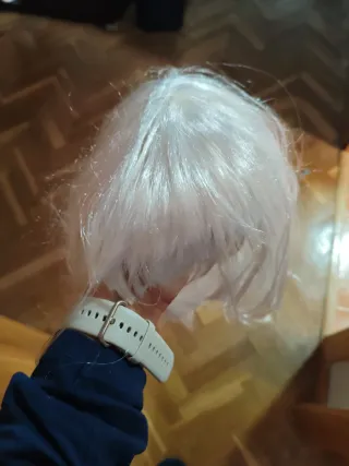 Peluca corta blanca