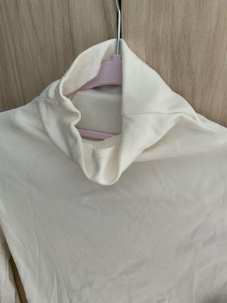 Camiseta cuello alto blanca