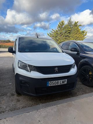 Peugeot Partner 2021 -Garantia 12 meses