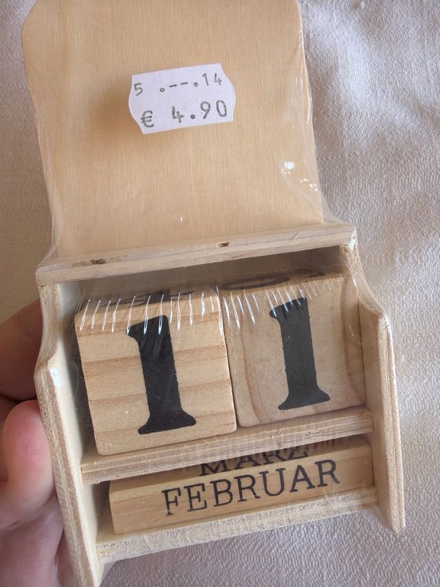 Calendario de Madera Infinito