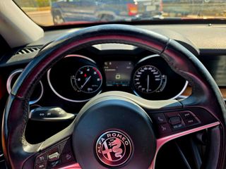 Alfa Romeo Stelvio 2017