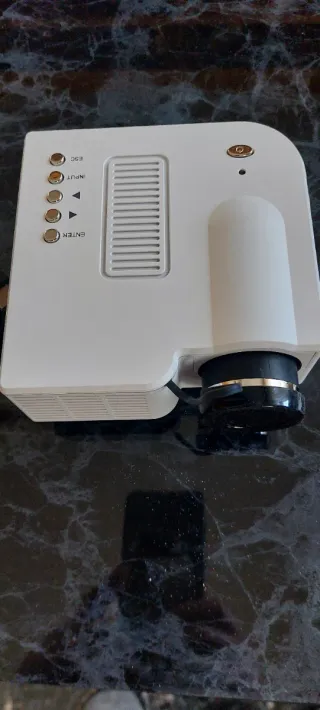 Miniproiettore bianco e nero