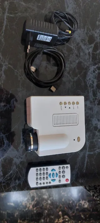 Miniproiettore bianco e nero