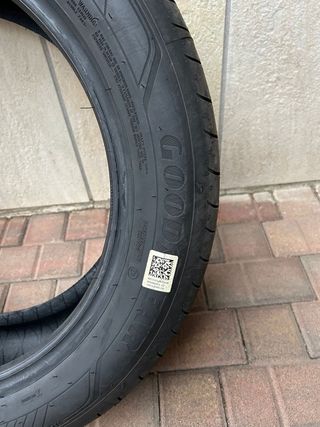 Pneumatici Goodyear 215/55 Nuovi