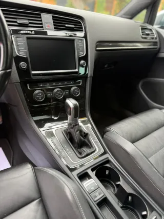 Volkswagen Golf r300