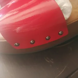 Sandalias rojas charol cuña