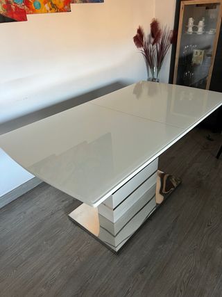 Mesa de cristal extensible moderna