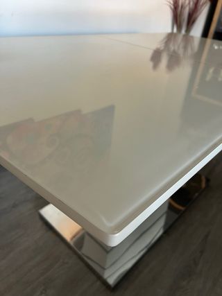 Mesa de cristal extensible moderna