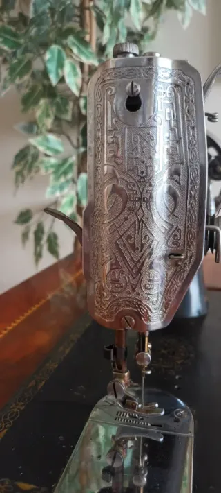 Máquina de coser Sigma A-107-1 vintage, con mueble