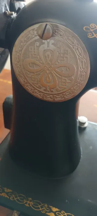 Máquina de coser Sigma A-107-1 vintage, con mueble