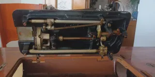 Máquina de coser Sigma A-107-1 vintage, con mueble