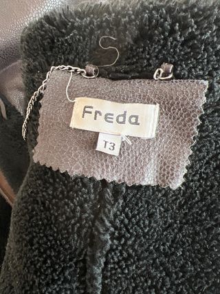 Abrigo largo piel sintética con capucha