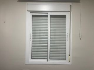 Ventana aluminio blanca corredera