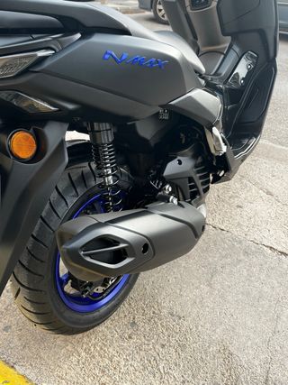 Yamaha NMAX 125cc Negra y azul