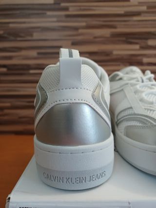 Calvin Klein Jeans Zapatillas Blancas y Plateadas