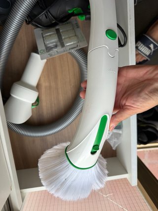 Aspiradora Kobold Vorwerk con bastantes  utensilio