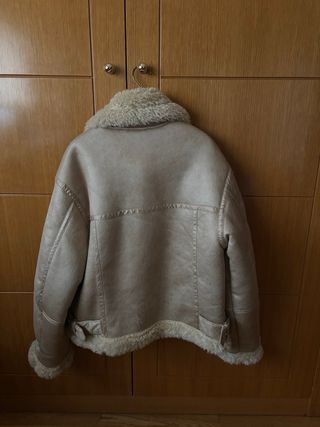 Chaqueta efecto piel aviador beige