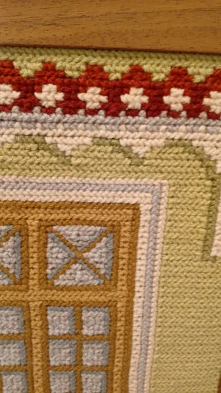 Quadro Bordado à Mão em ponto de Arraiolos - 43×54