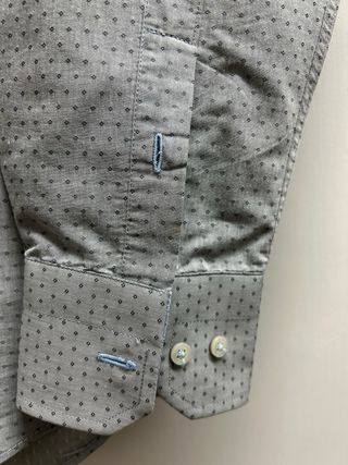 Camisa VTNO Talla M Gris Estampada