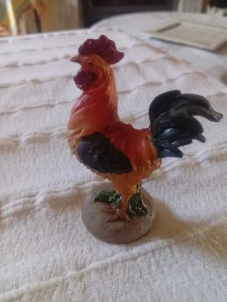 Figura de gallo para belén