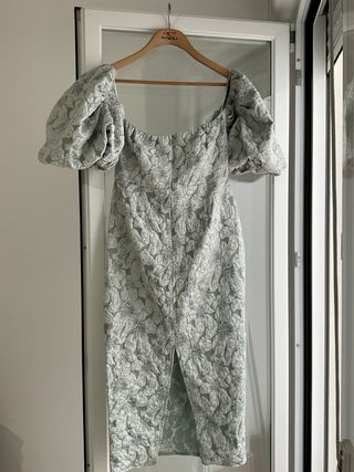 Vestido cóctel invitada verde menta y gris