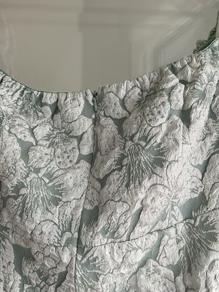 Vestido cóctel invitada verde menta y gris